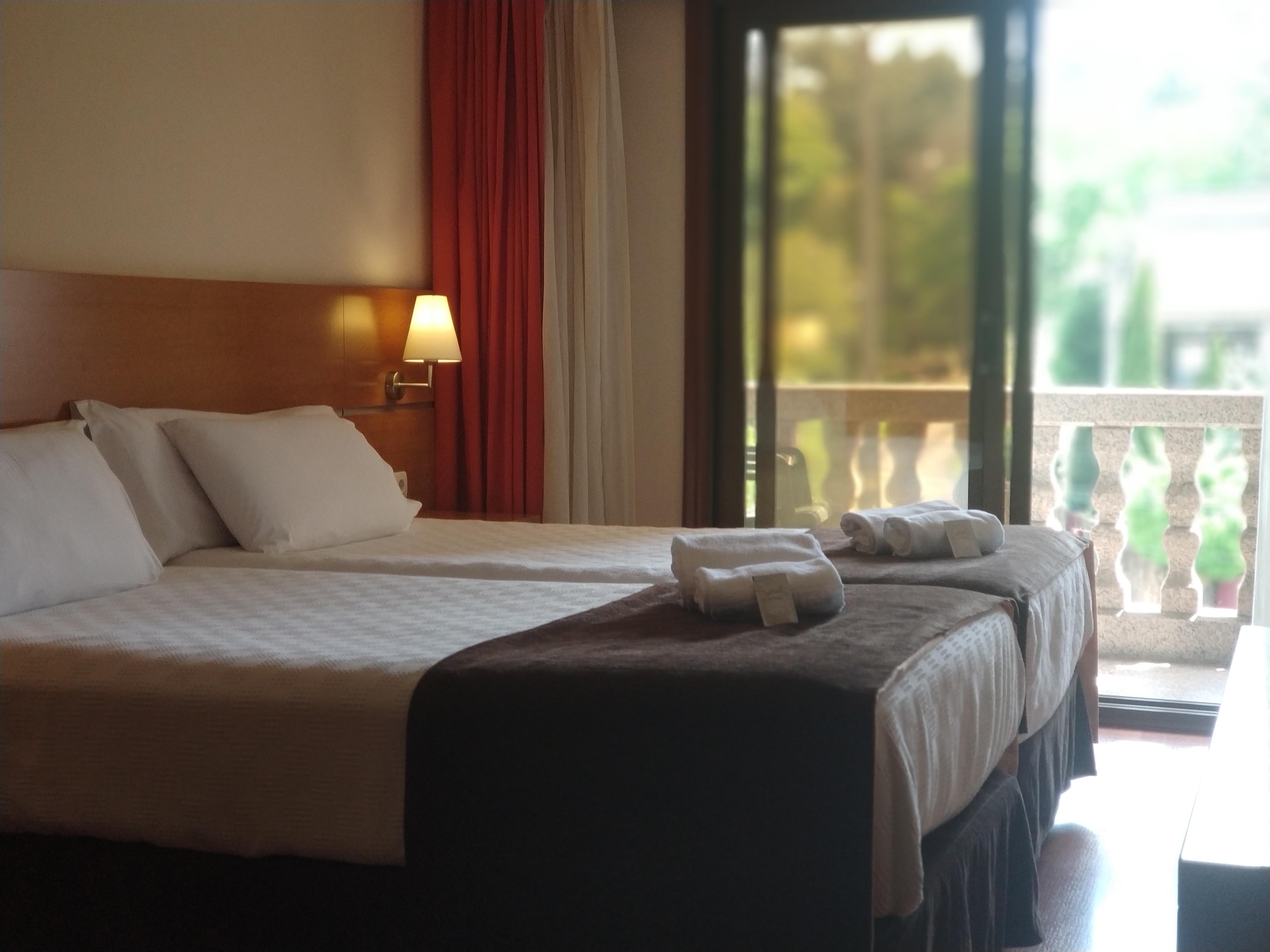 Hotel Avion By Bossh Hotels Vigo Exterior photo