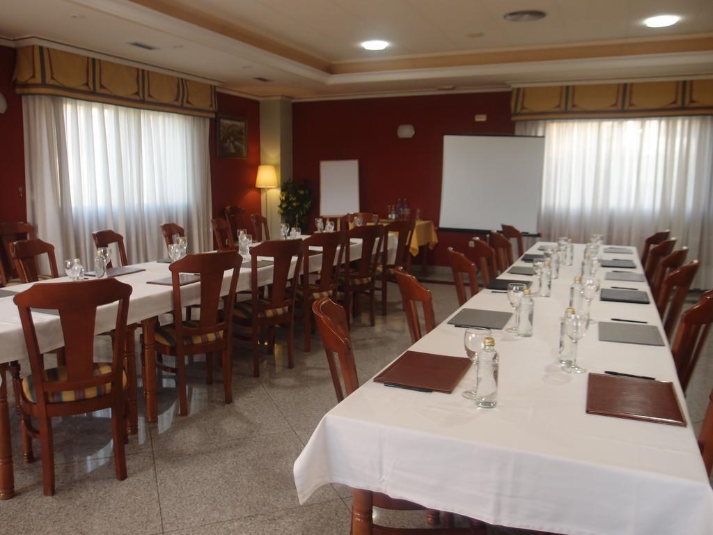 Hotel Avion By Bossh Hotels Vigo Exterior photo