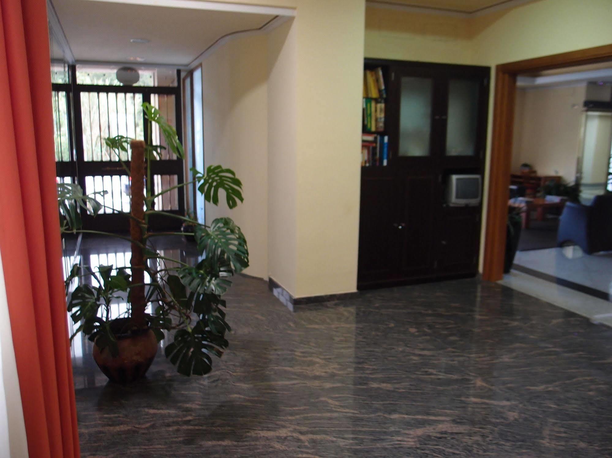 Hotel Avion By Bossh Hotels Vigo Exterior photo