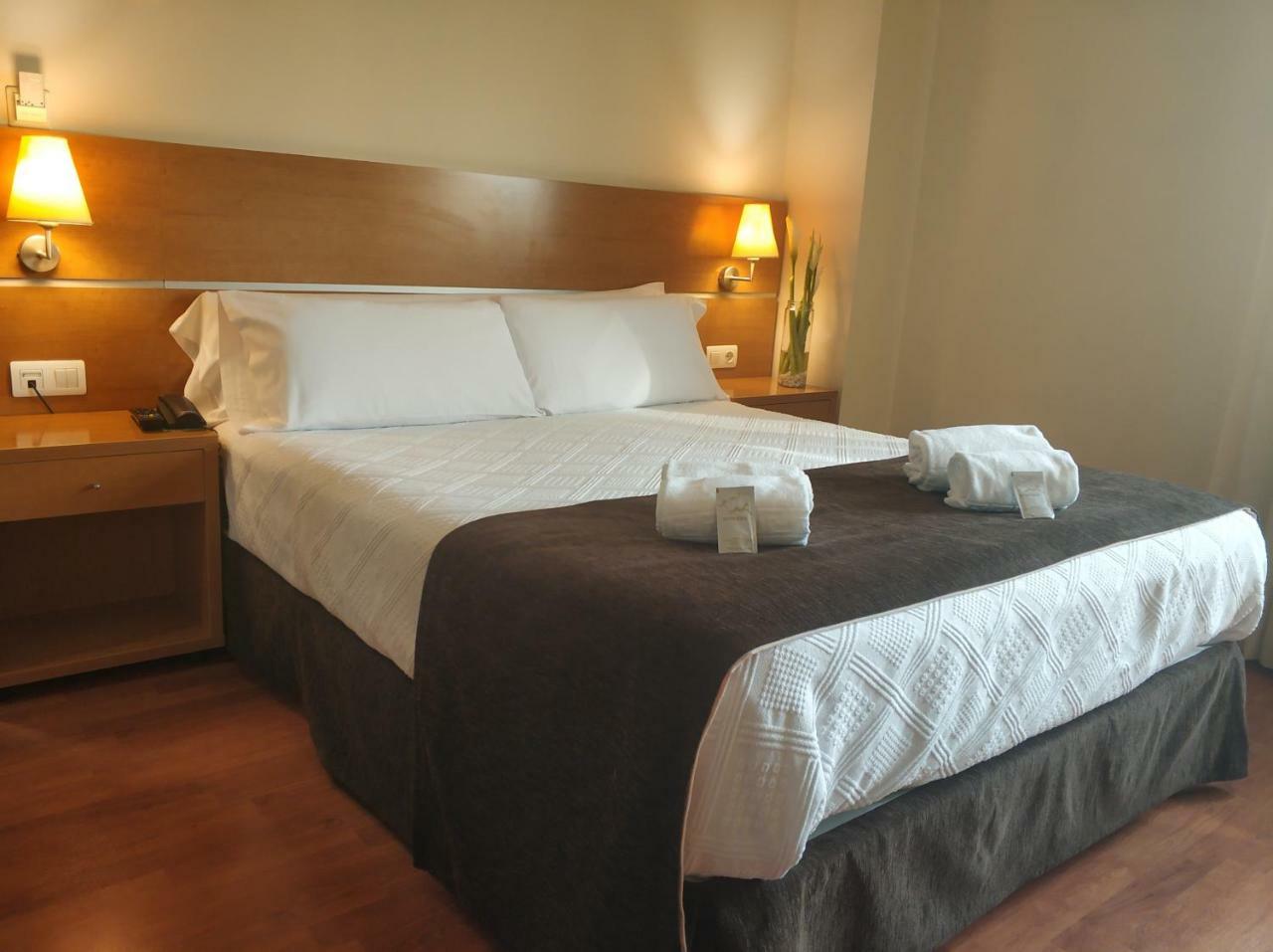 Hotel Avion By Bossh Hotels Vigo Exterior photo